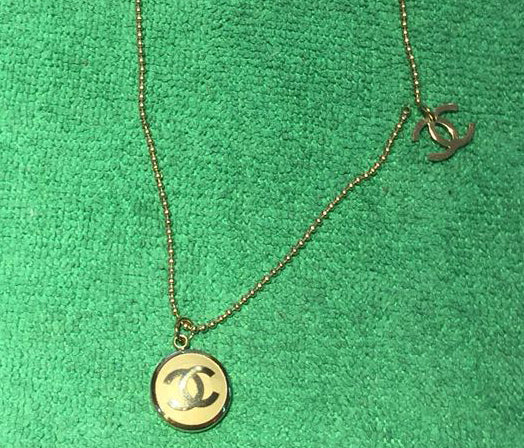 XNE-CN563931 12.3mm disc double C pendant