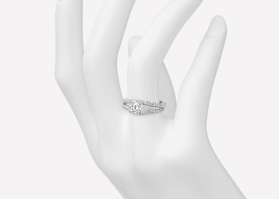 XNE-J3212 four-claw plum blossom ring