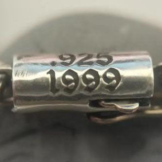 KLX-SZ50155529客版光金字母手链（链长202mm)