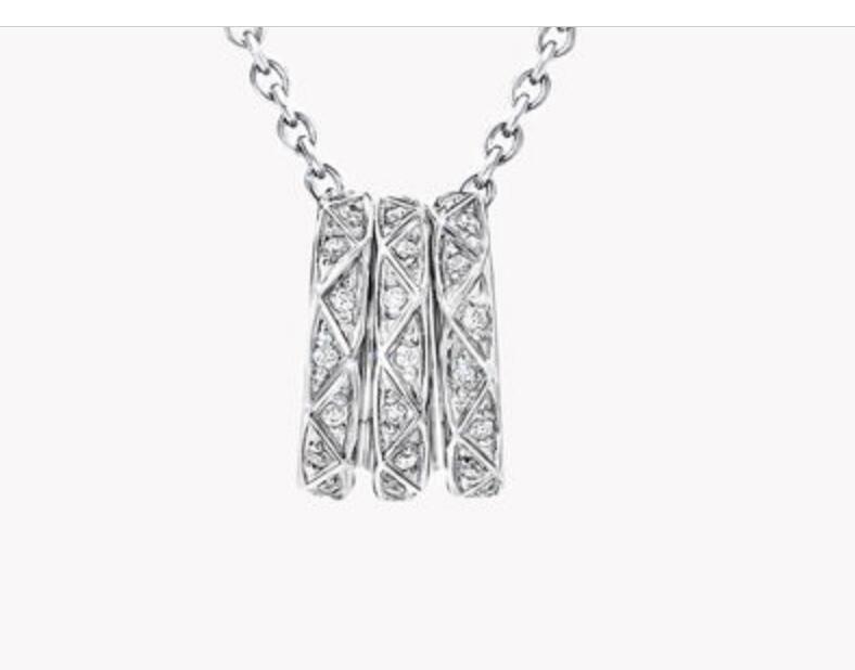 GLF-3023316 Trio Hoop Pendant