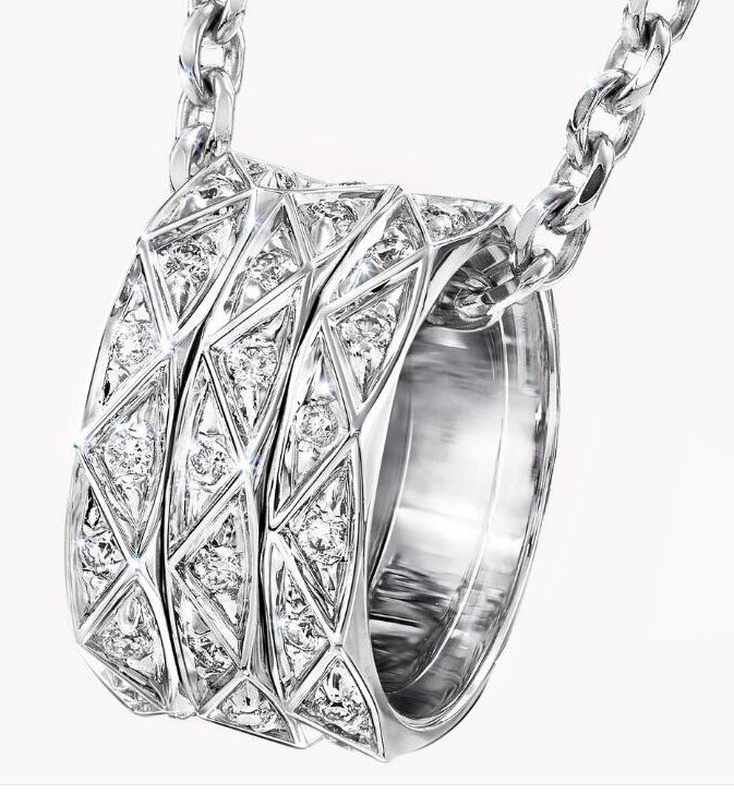 GLF-3023316 Trio Hoop Pendant