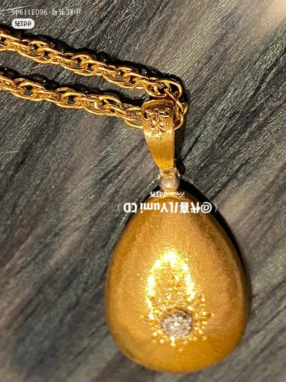 BQLT-XL329138光金水滴形中间分色包筒单钻小花纹吊坠