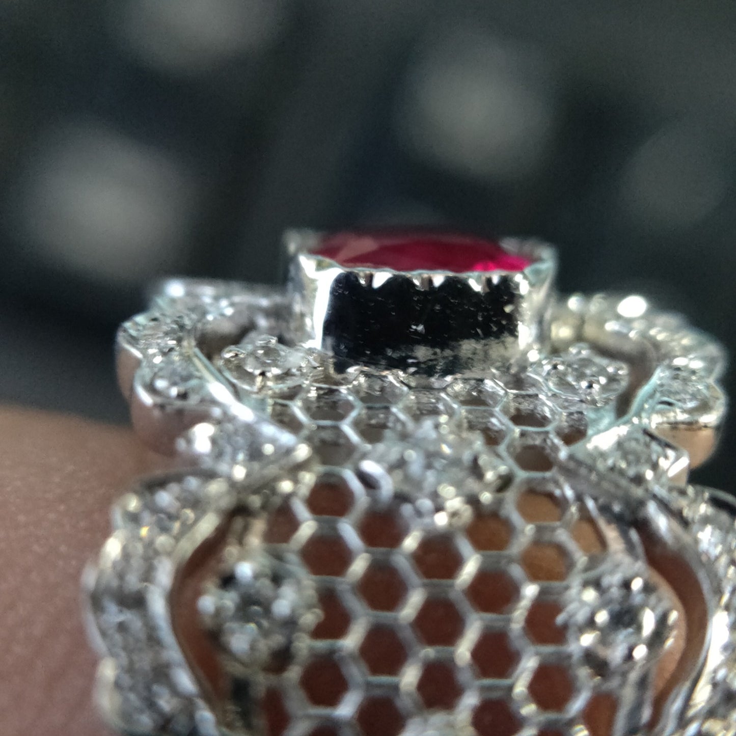BQLT-JZ771161 13mm Ruby Honeycomb Hollow Lace Ring Custom Edition