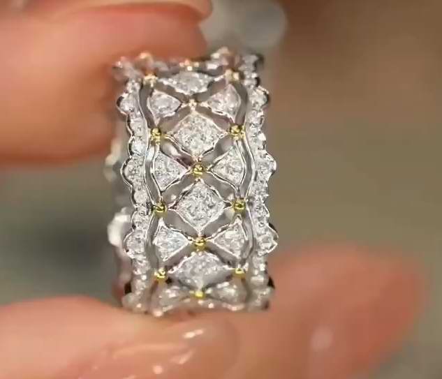 BQLT-JZ472466 bezel-set lace middle honeycomb ring, lace-set diamond wavy edge arm