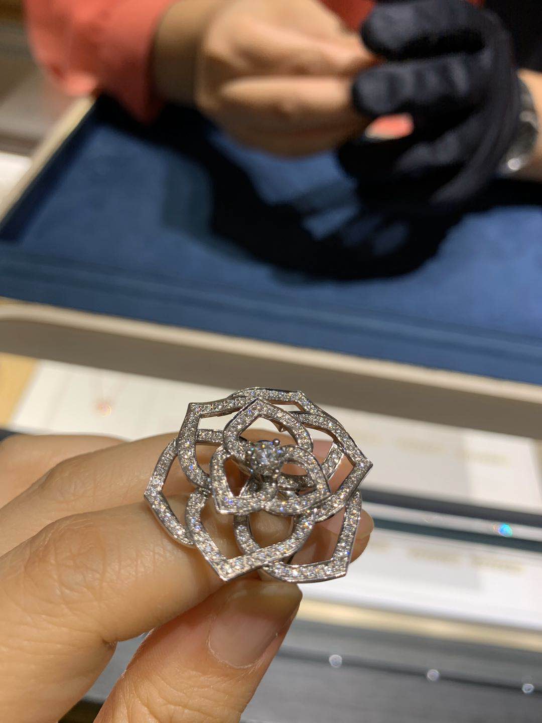 BJ-G34UV700细边满钻丝带花戒指