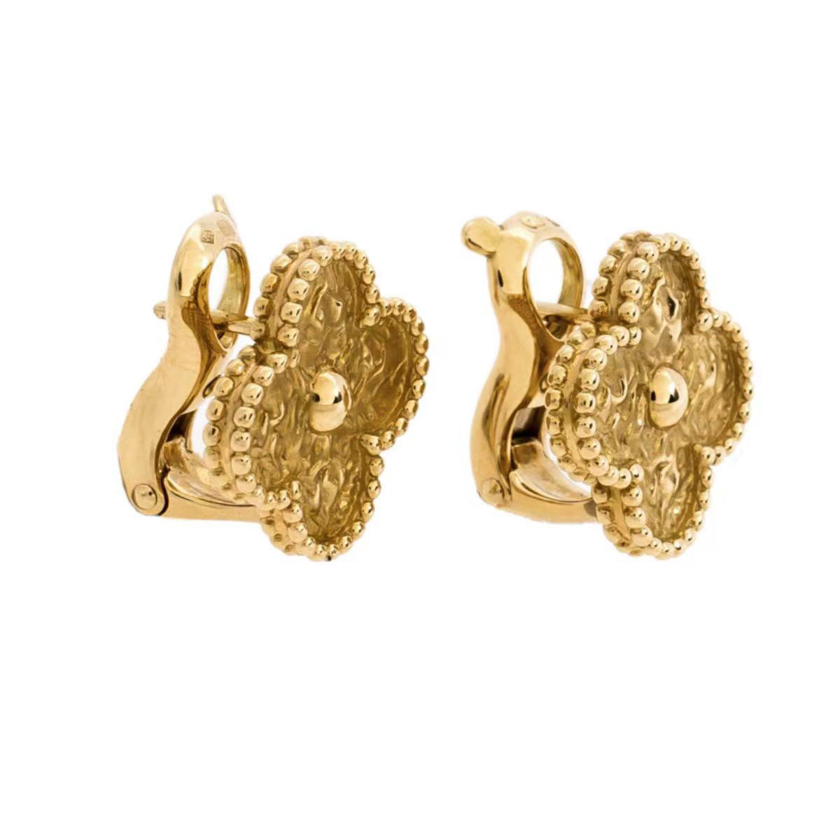VCA4527463 15mm four-leaf clover wrinkle earrings