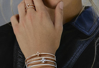 LV-Q95812 Plum Blossom Dart Open Bracelet 16.5#