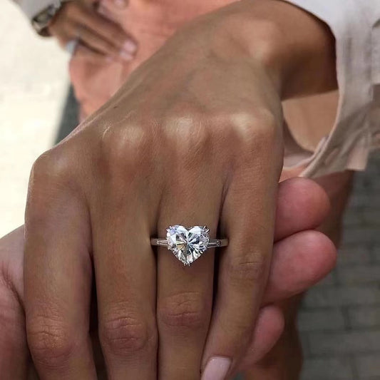 GLF-7979907 heart-shaped diamond ring