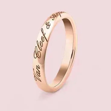 VCARO9Y500 3.2mm glossy gold signature letter ring 15#