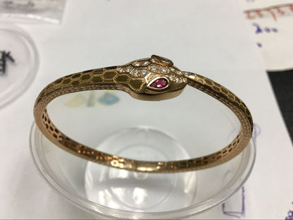 BGL-BR857813 guest version large flat-headed snake half diamond bracelet