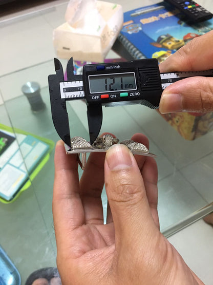 爱H仕-H189985T四座金字塔半钻皮带扣 客版