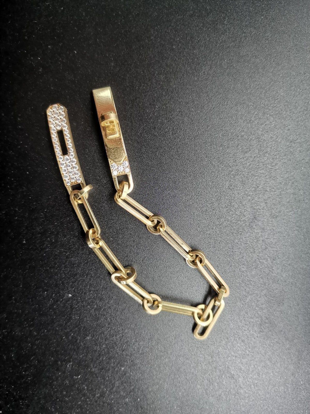 AiHshi-H218472B customer version diamond twisted circle light gold chain bracelet