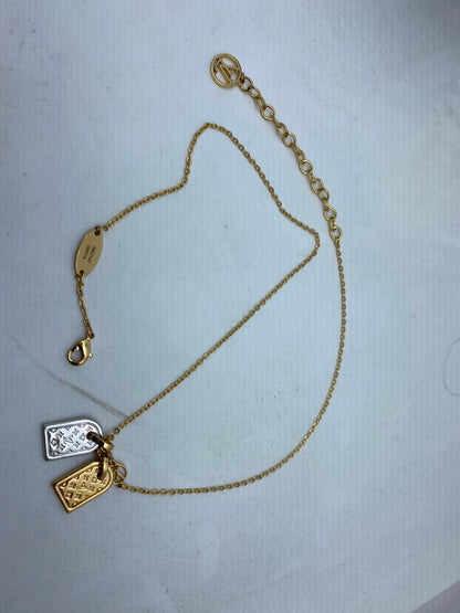LV-M63142 letter tag bracelet guest version