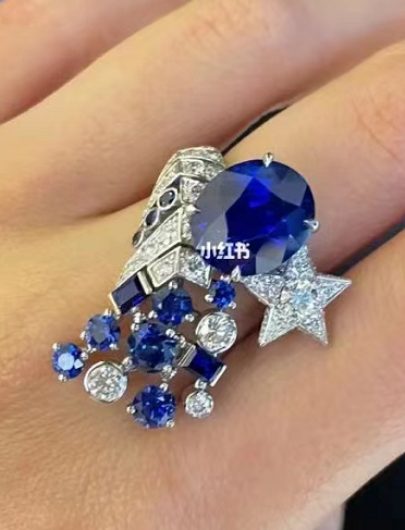 XNE230413LX Egg-shaped 10x8.5 Sapphire Meteor Star Ring