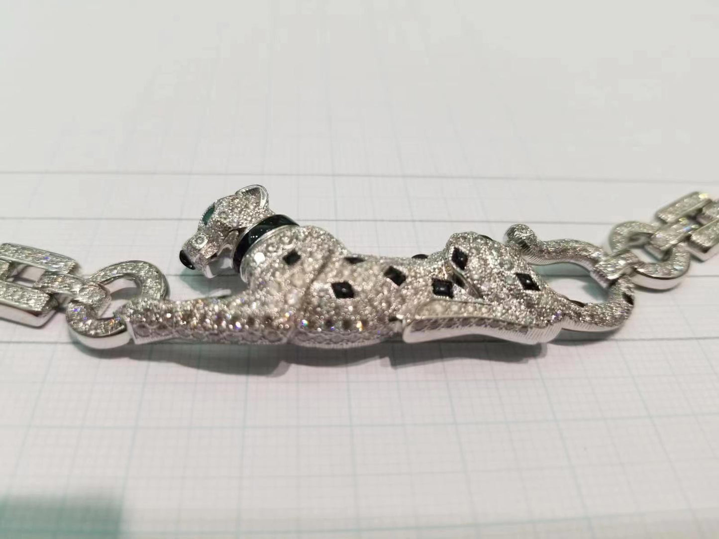 KDY-N7048700 Ling-shaped chain side leopard necklace (42cm)