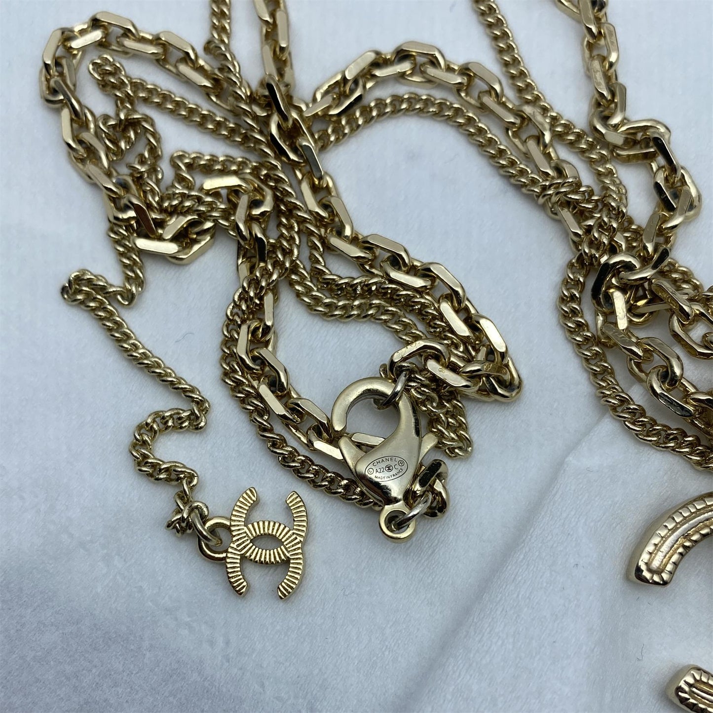 XNE-422874 26.2mm wide double c letter pendant customer version