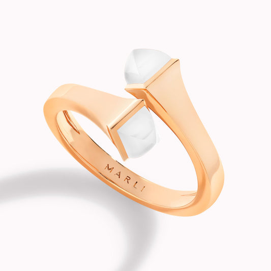 MARLI-CLEO-R20 hammer tip cone light gold twisted arm ring