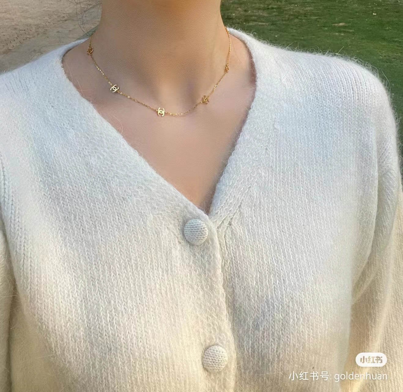 XNE flat double C light gold 8 set necklace