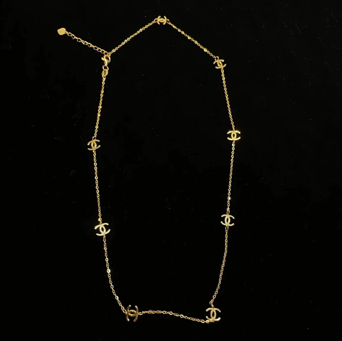 XNE flat double C light gold 8 set necklace