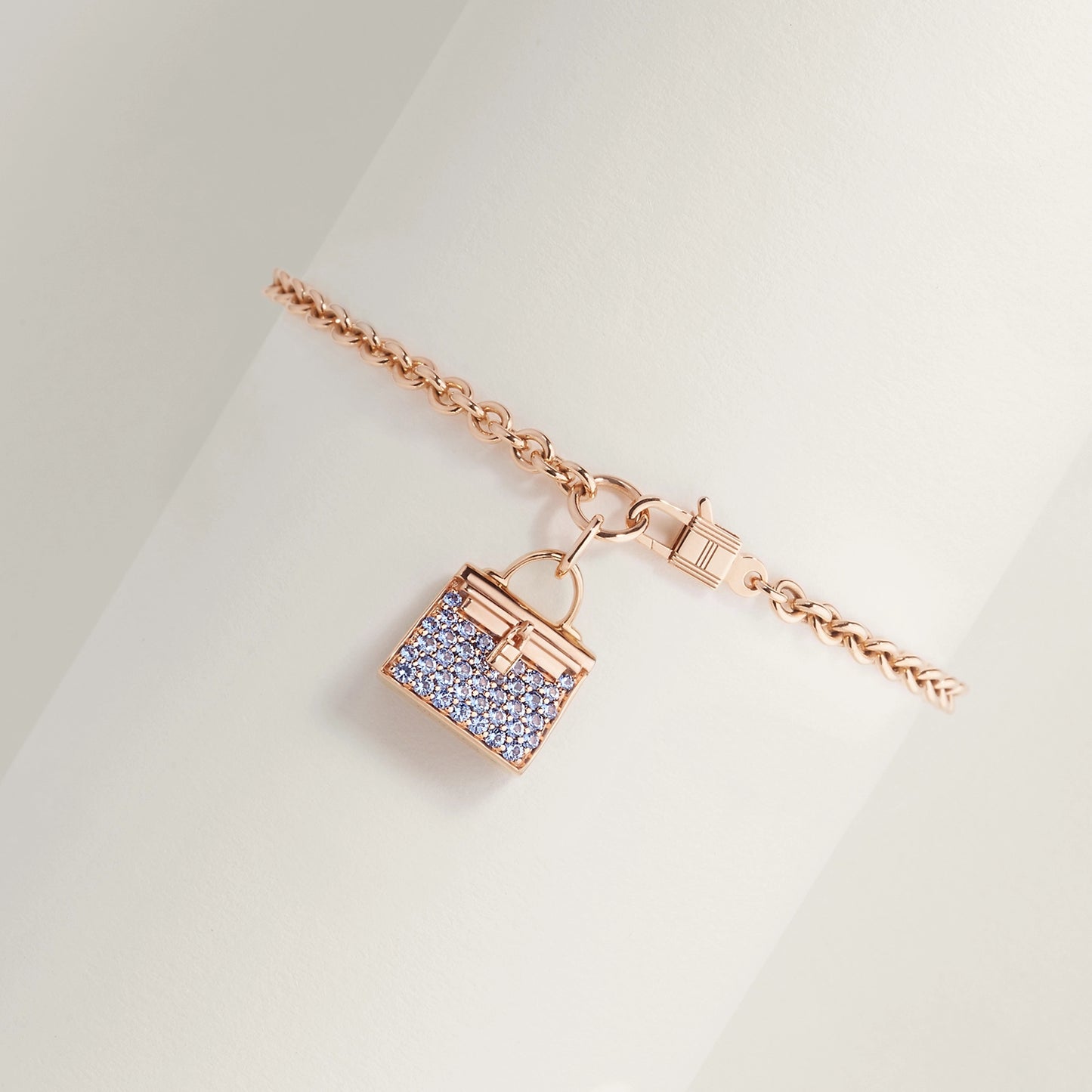 AMS-H121403B handbag bracelet 14.9x12.6mm
