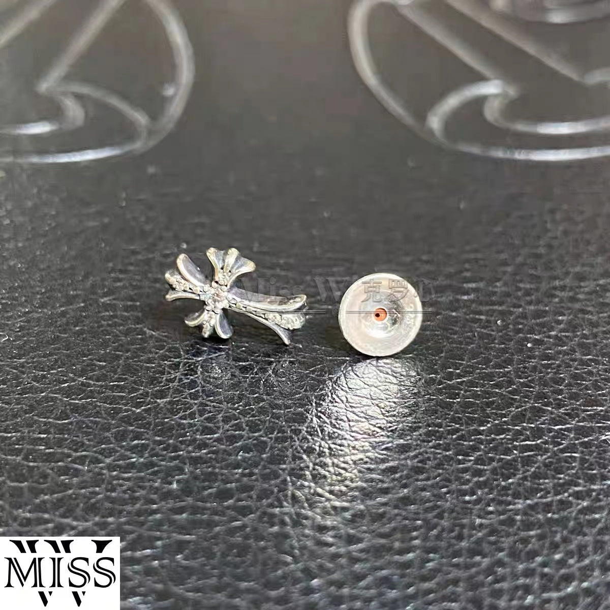 KLX-153812 10mm cross stud earrings