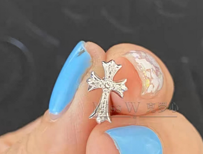 KLX-153812 10mm cross stud earrings
