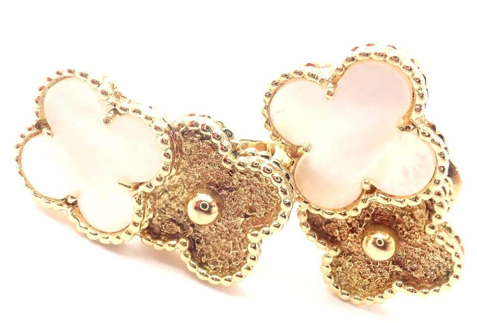 VCA15675392 13X22MM middle light bead superimposed four-leaf clover ear racket