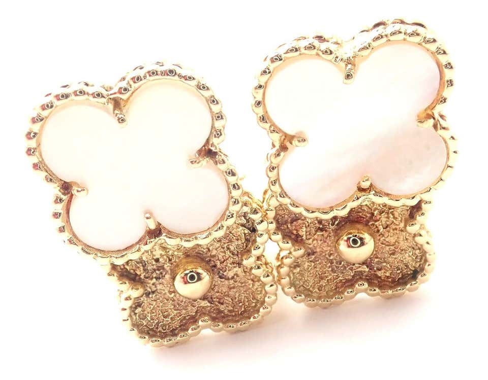 VCA15675392 13X22MM middle light bead superimposed four-leaf clover ear racket