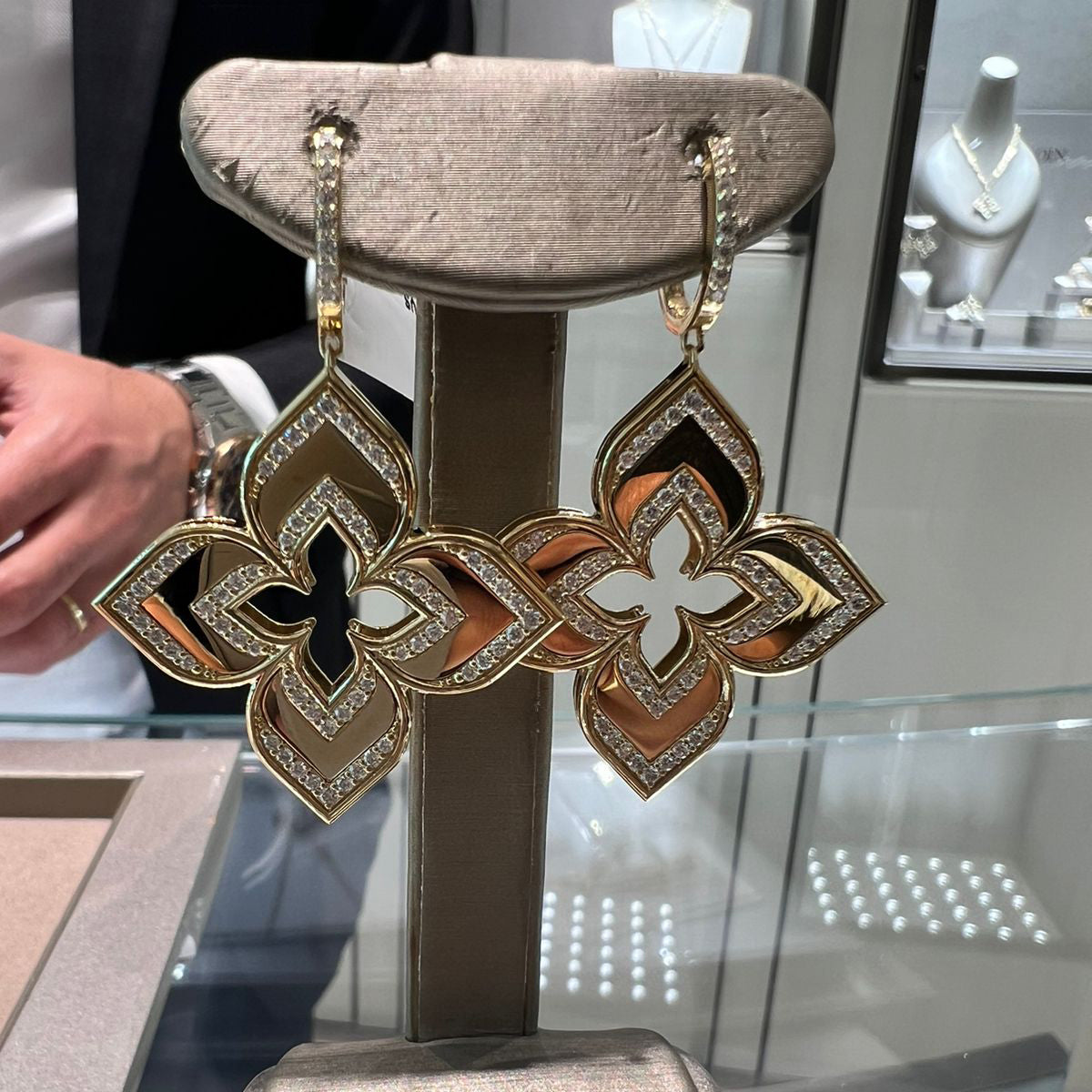 LBT-ADR777EA3376飞镖四叶草公主花耳环宽34mm