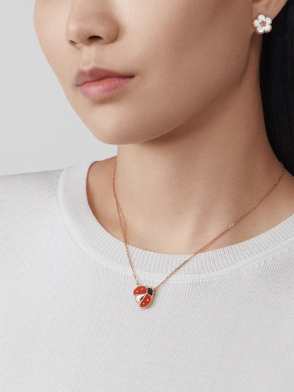 VCARP9X000 ladybug tether pendant necklace