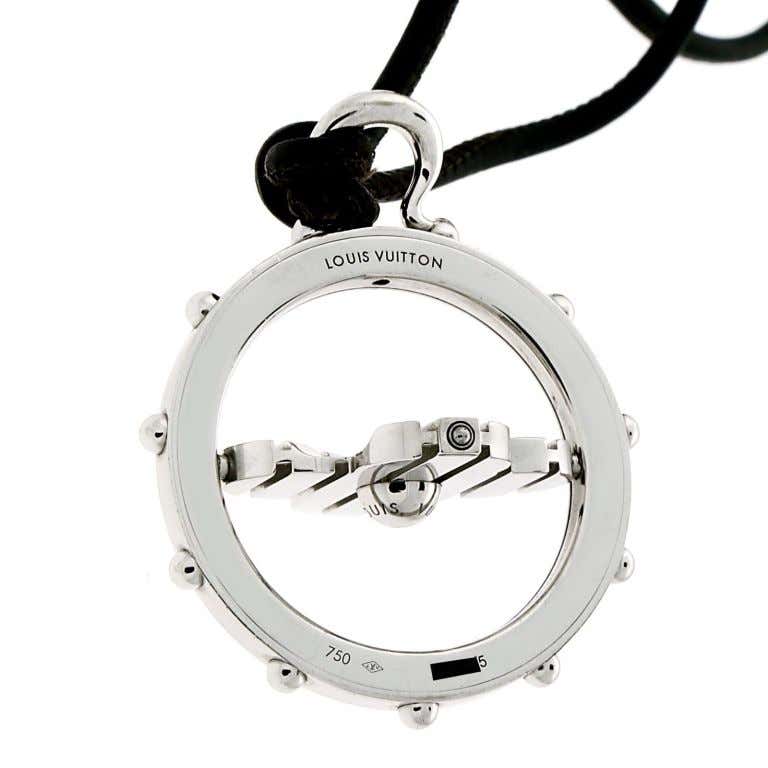 LV-0000188 light gold hollow plum blossom four-leaf clover black rope pendant