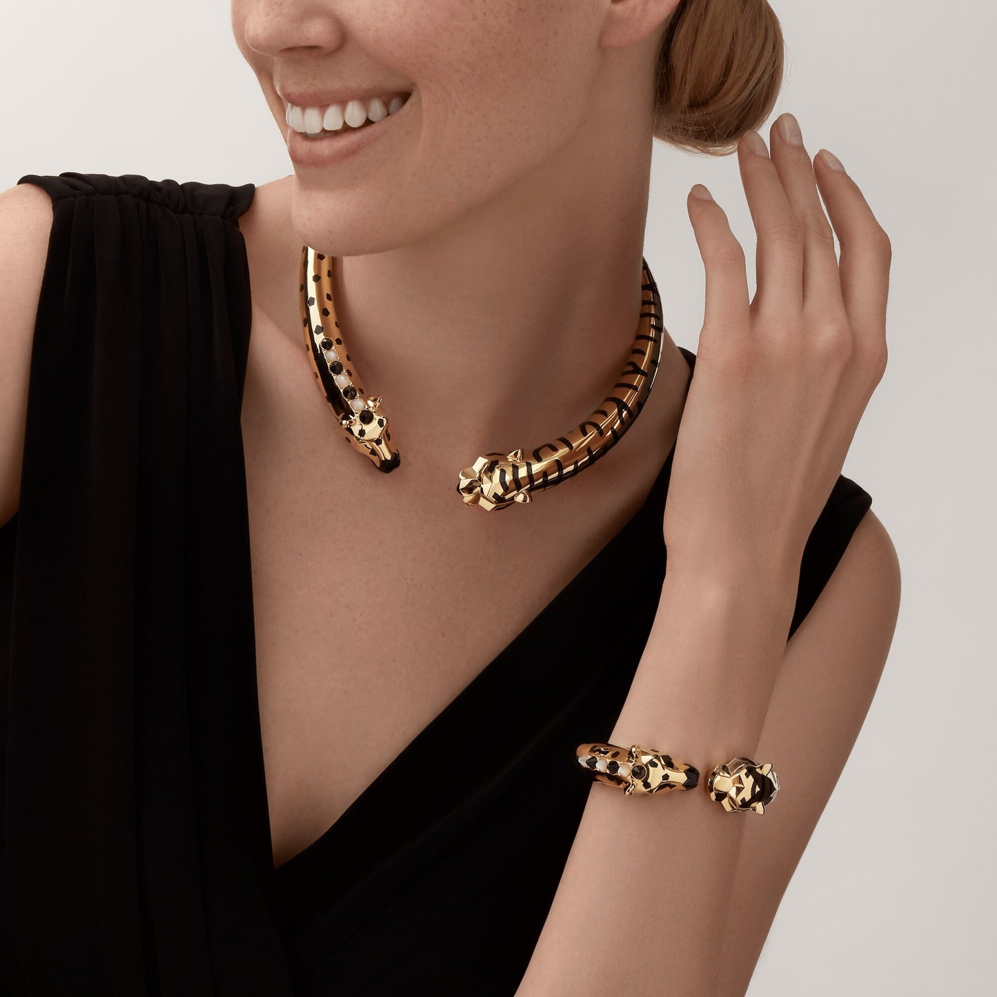 KDY-H6040215 Tiger Horse Head Double Head Open Bracelet