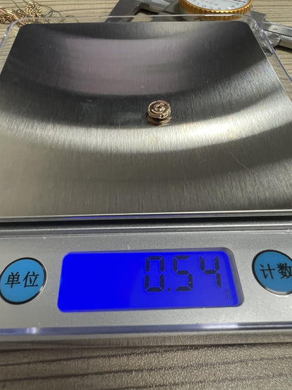 爱H仕-H246332B客版满钻Q字耳钉