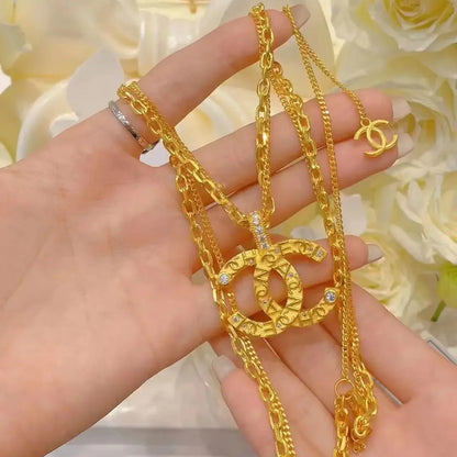 XNE-J99541 24.9mm Letter Double C Pendant
