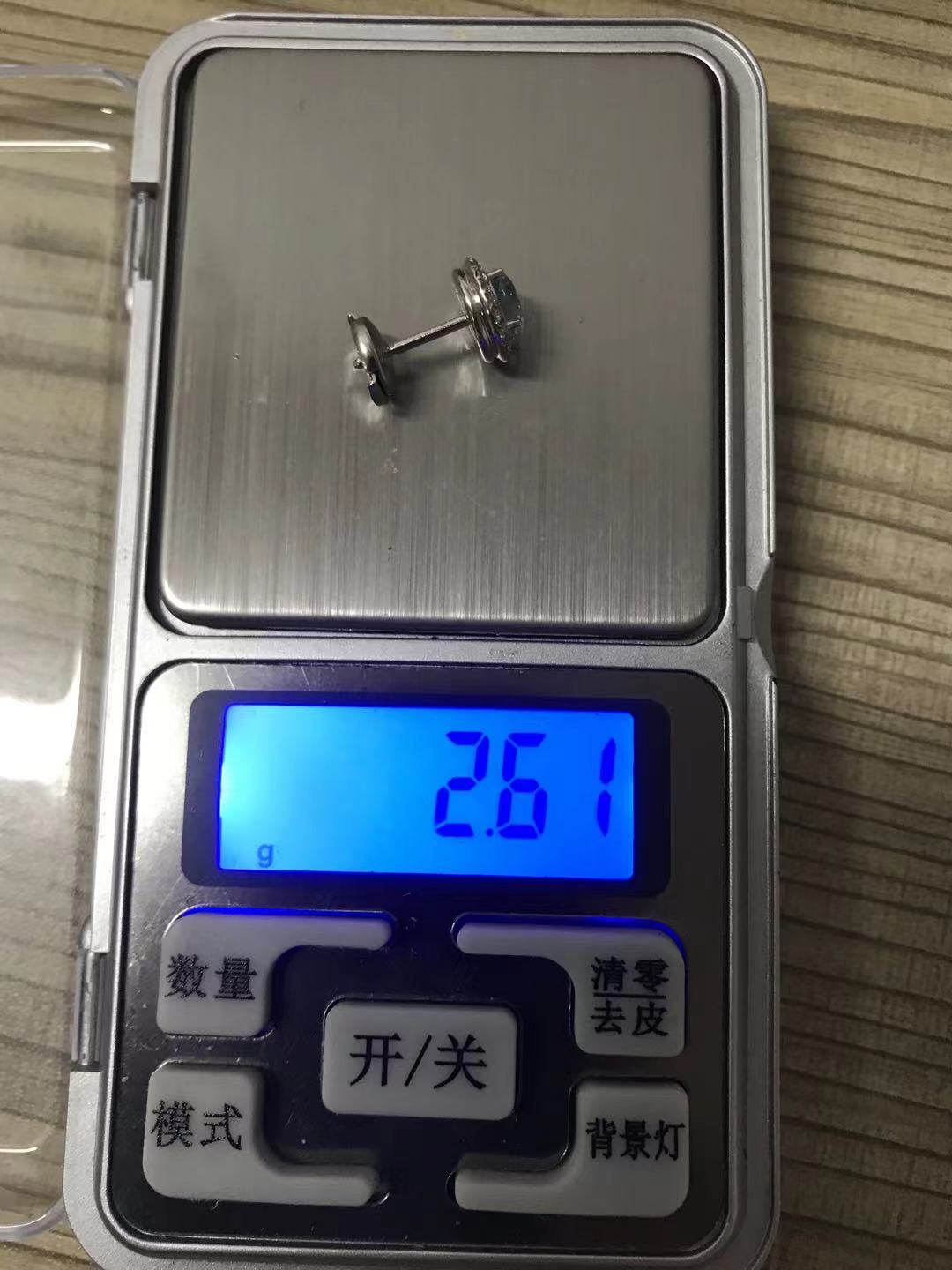 TIF-60005214燕尾镶围石耳钉 客版
