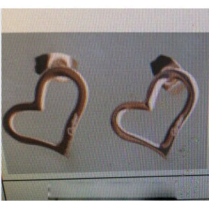 BJ-G33E8562 light gold heart-shaped earrings