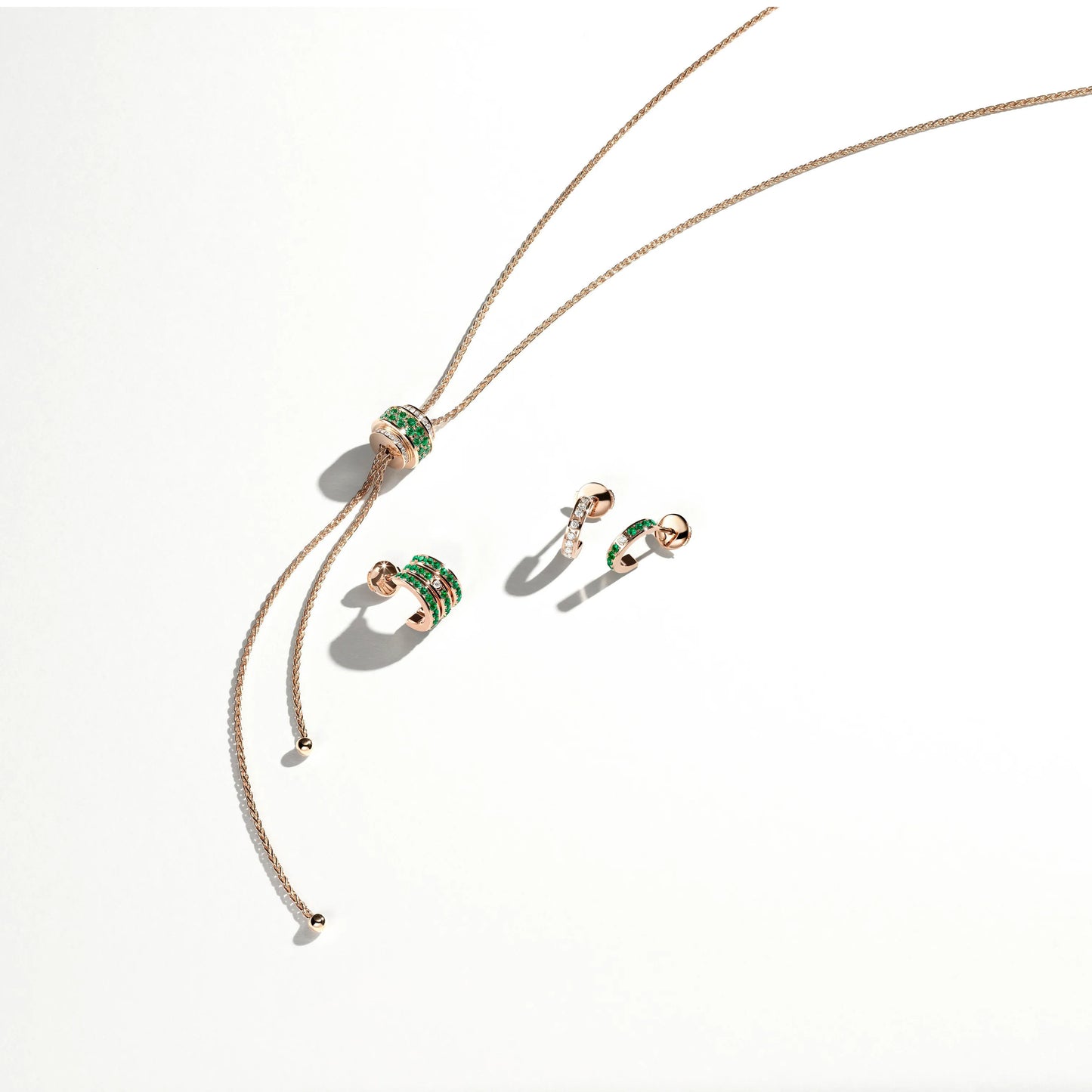 BJ-G33PG700 rotating magic pendant