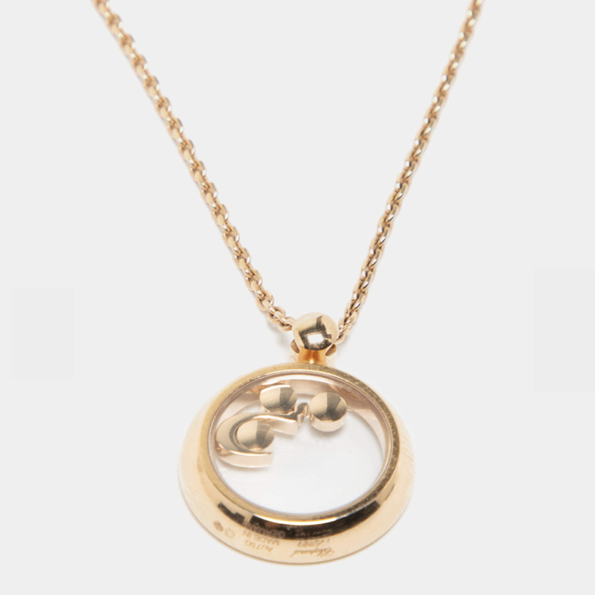 XB-793929-5410 Glass Round Letter Pendant