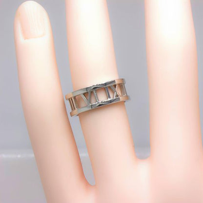 TIF17663986 light gold Roman font hollow ring