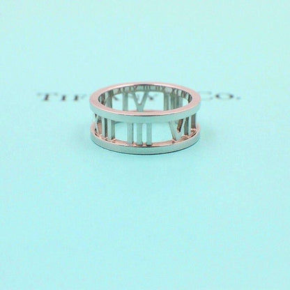 TIF17663986 light gold Roman font hollow ring