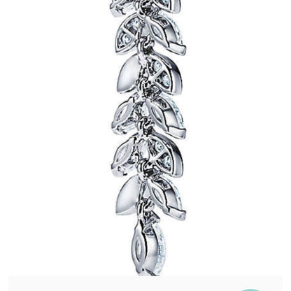 TIF39165826 horse eye movable ear hanging