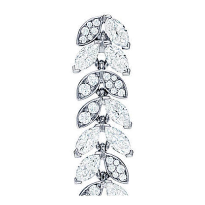 TIF39165826 horse eye movable ear hanging