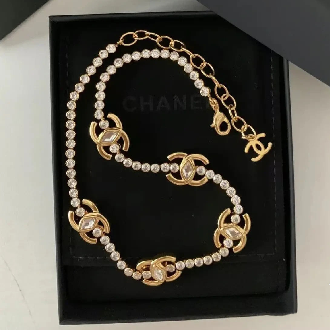 XNE-AB9925 Double C+ Bubble Color Separation Bezel Necklace
