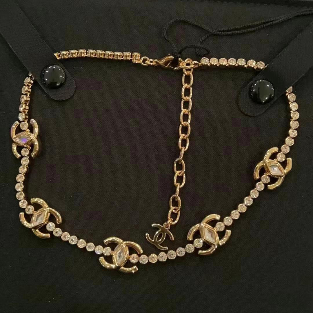 XNE-AB9925 Double C+ Bubble Color Separation Bezel Necklace