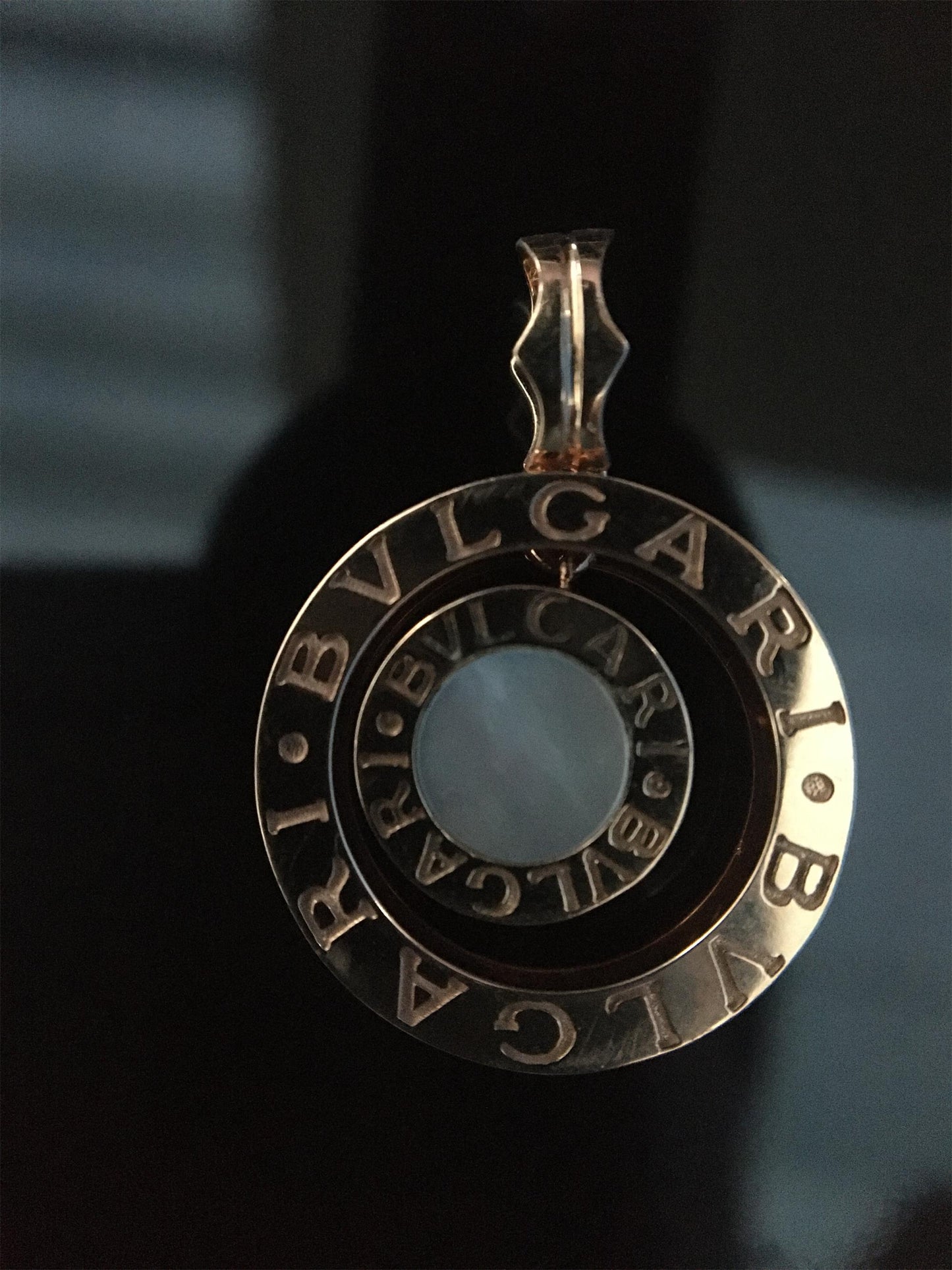 BGL-CL682318 round pendant spring cover round necklace