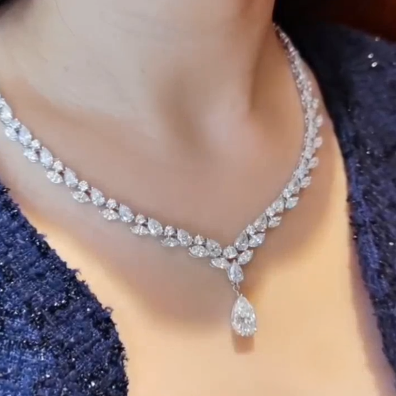 GLF-RGN465 water drop horse eye claw inlaid diamond necklace