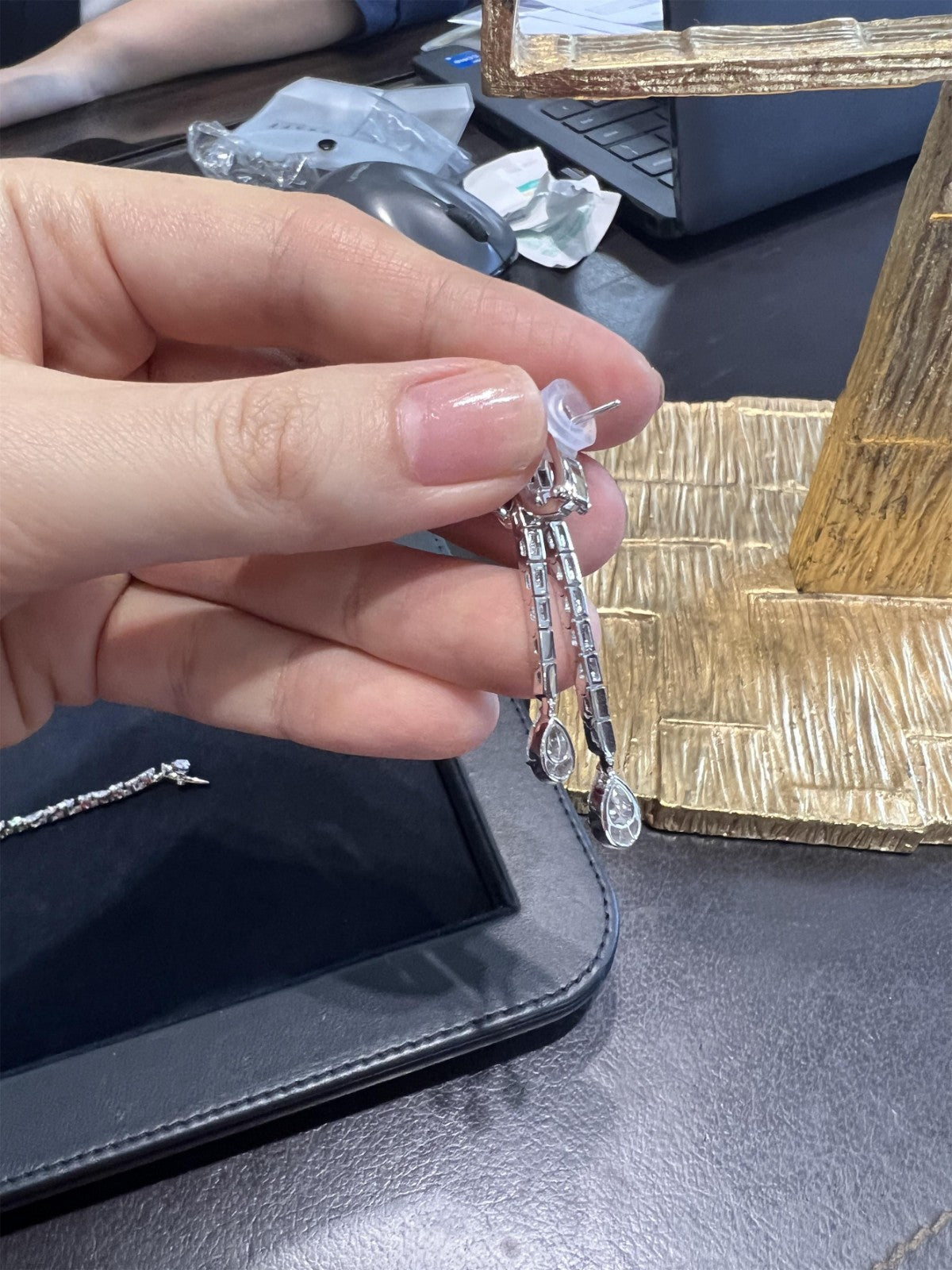 GLF-RGE1400 bow knot stone earrings
