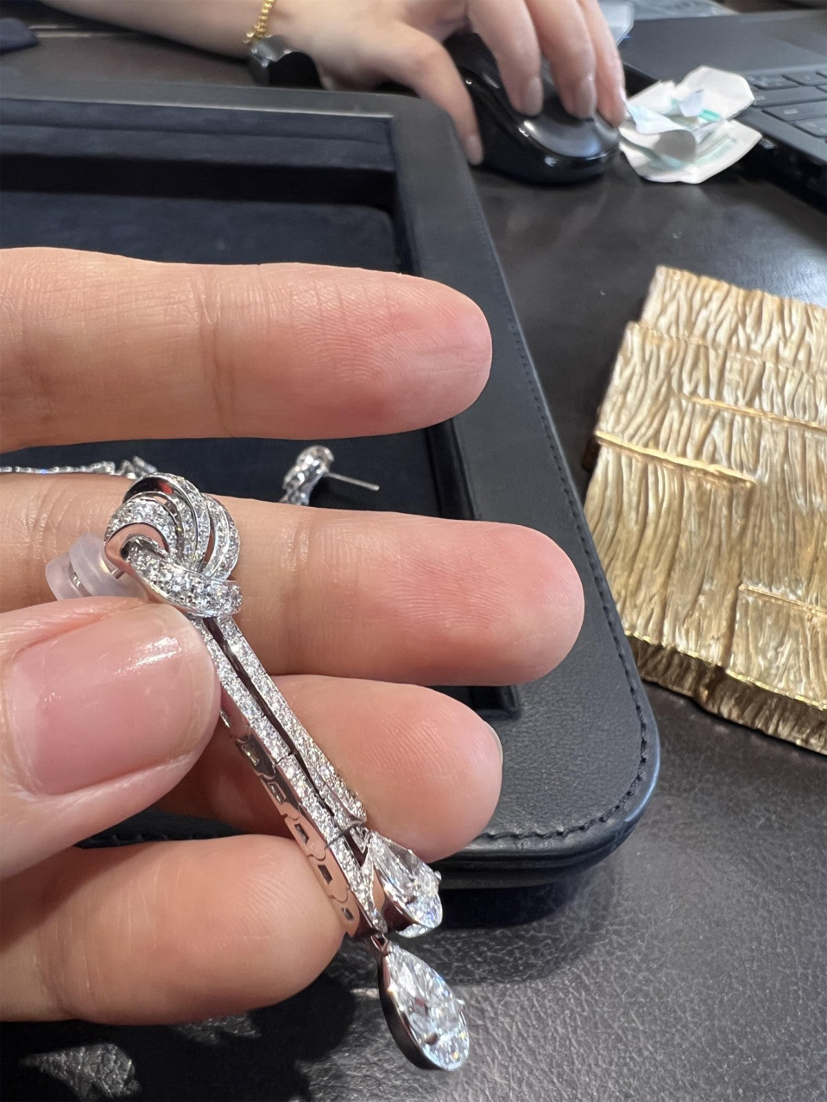 GLF-RGE1400 bow knot stone earrings