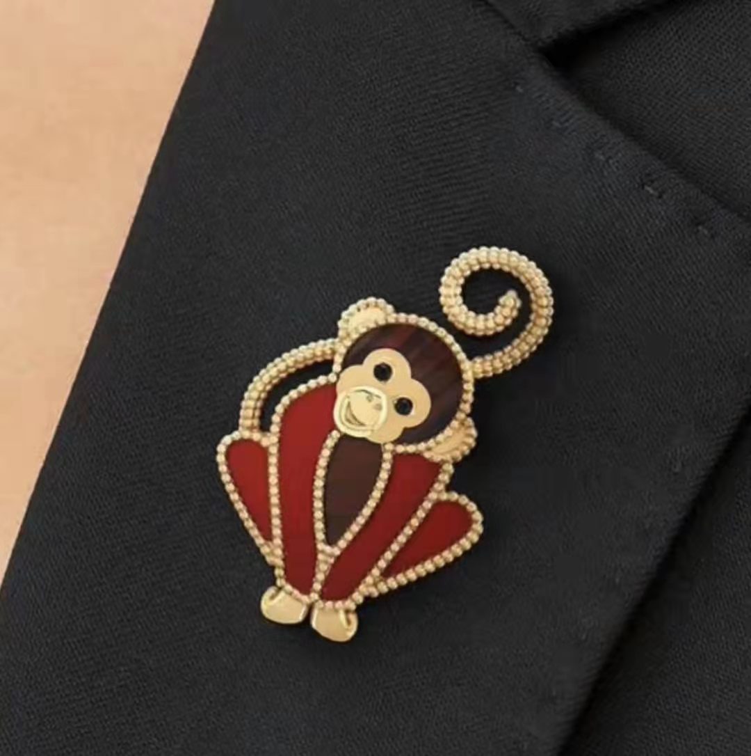 VCARP7UL00 monkey brooch