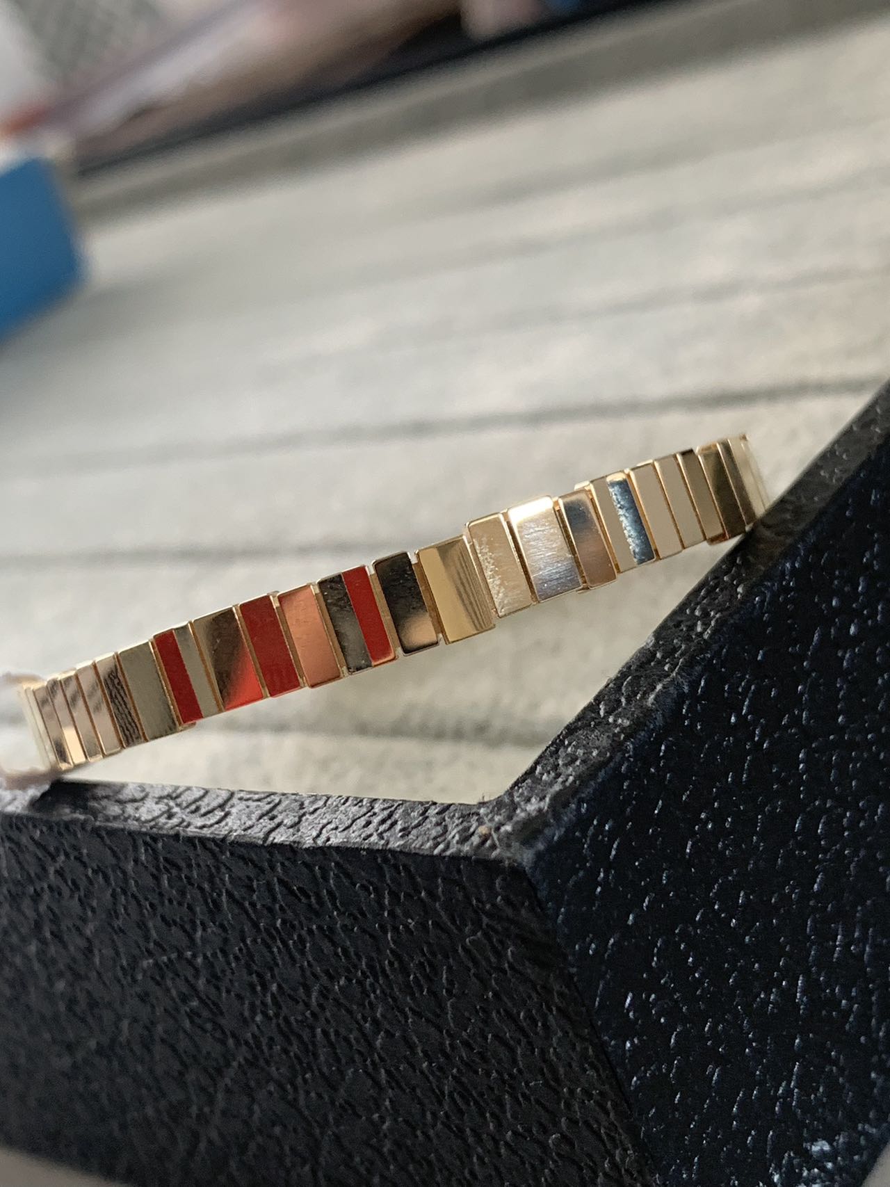 DIOR-JGEM95014光金条条拼手镯